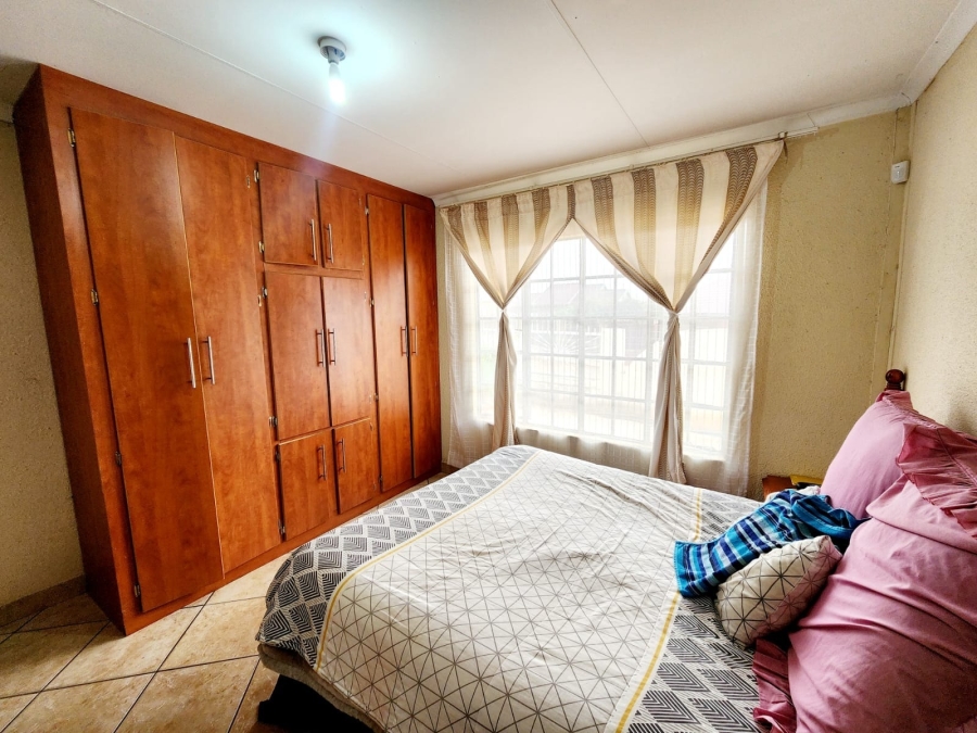 3 Bedroom Property for Sale in Geelhoutpark North West